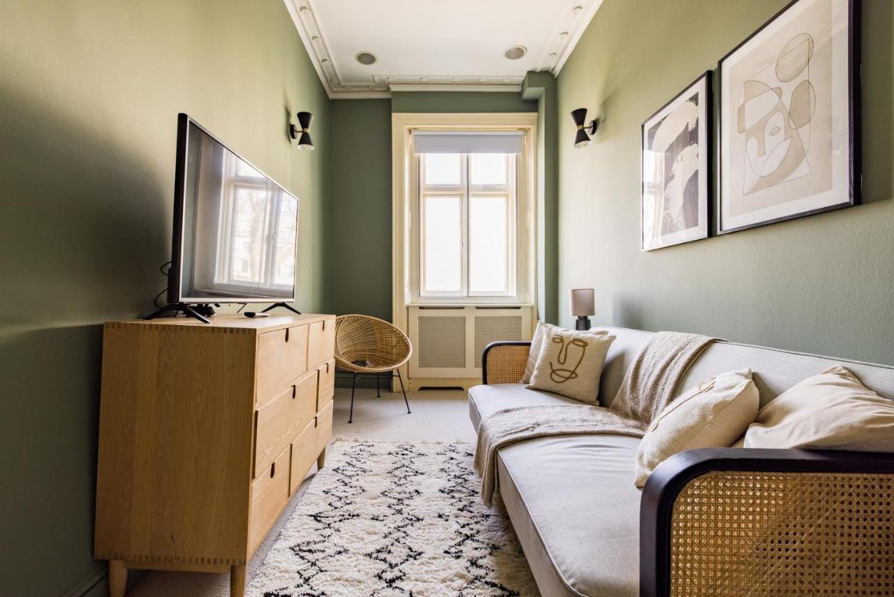 Апартаменти The Sussex Garden Retreat - Elegant 2Bdr Flat Лондон Екстер'єр фото